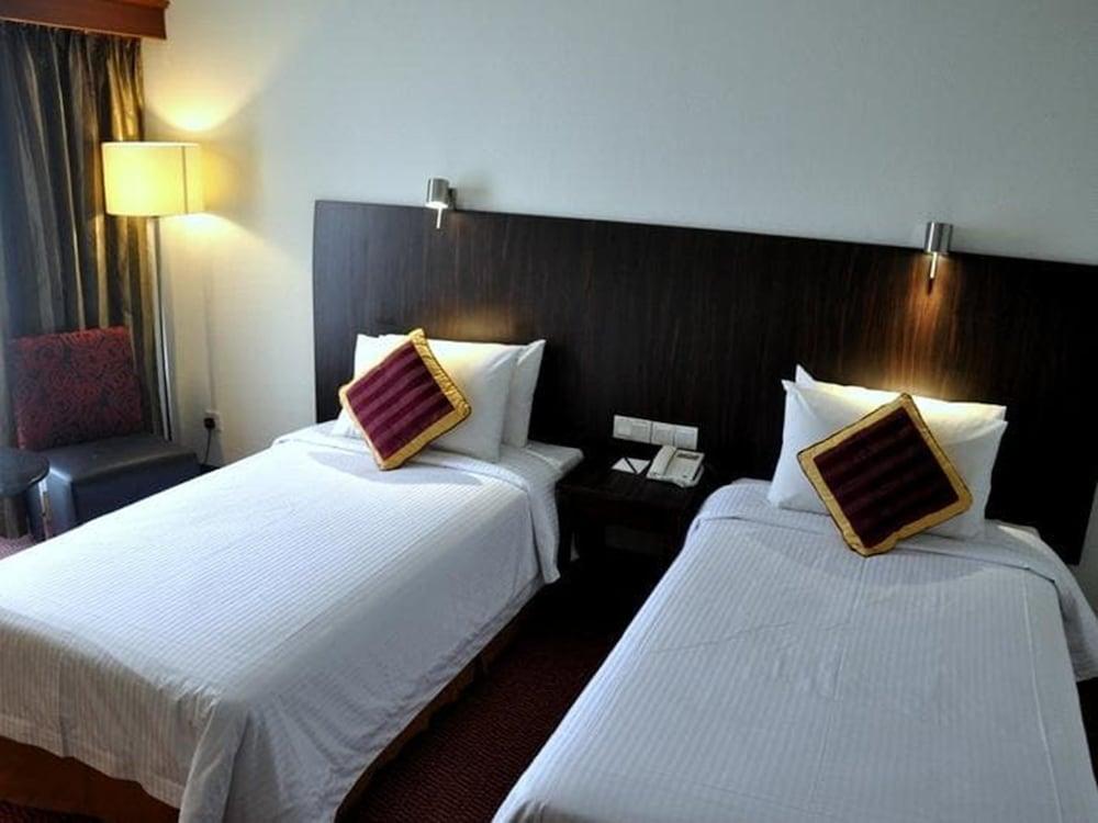 Hotel Grand Continental