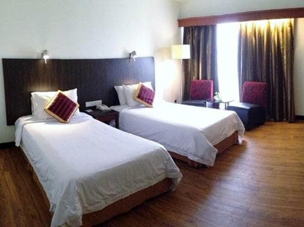 Grand Continental 3*